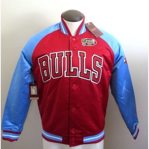 Mitchell & Ness Chicago Bulls Men's NBA 1996 Finals Satin Snap Up Jacket NWT - Picture 1 of 7
